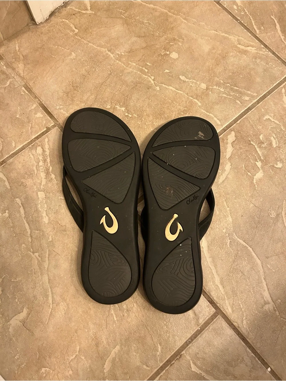 OluKai Black Women's Flip Flop Sandals